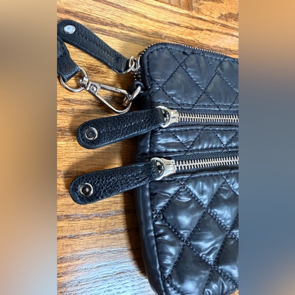 Sondra Roberts Black Quilted Crossbody Bag - Picture 4 of 6